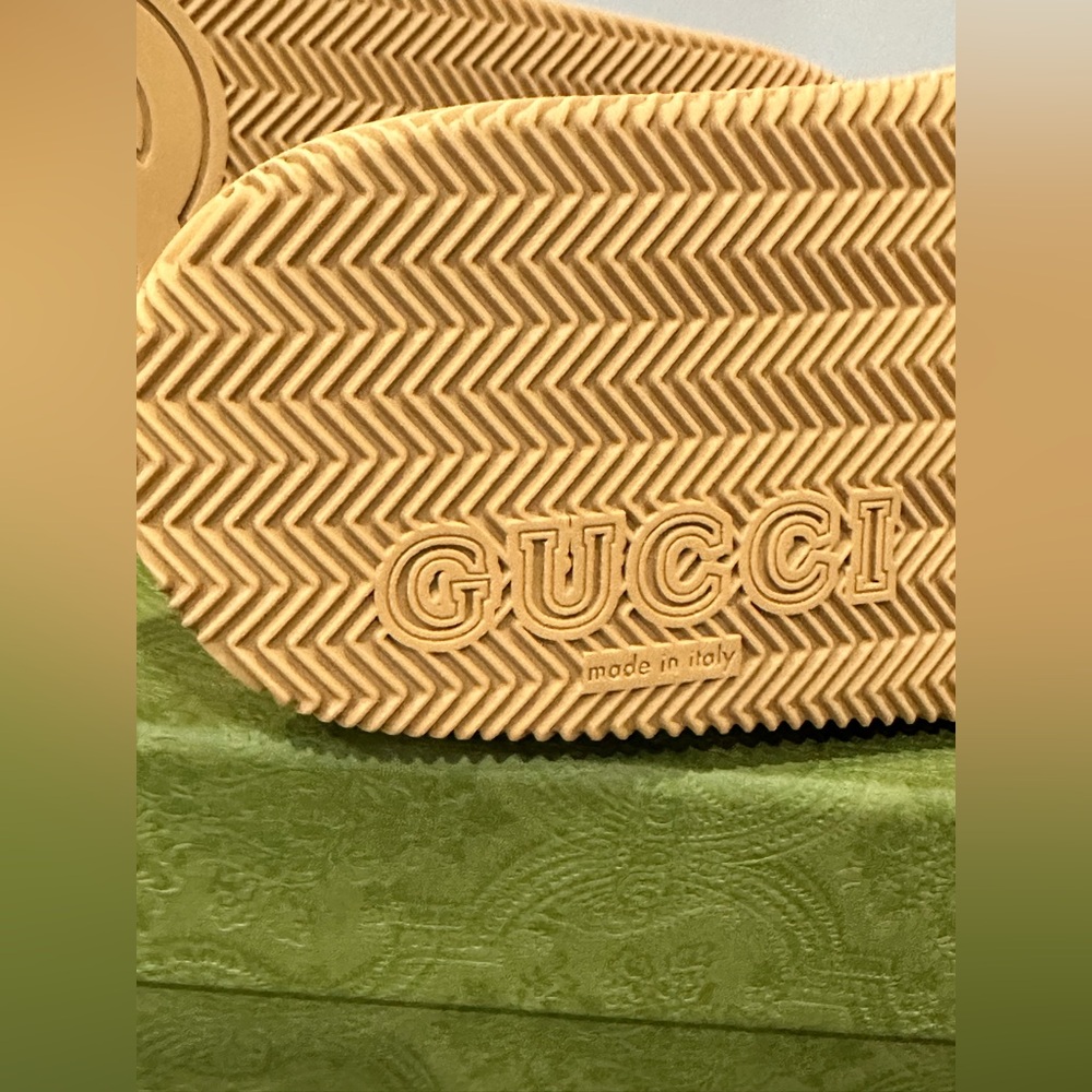 Gucci Rubber Slides - Picture 6 of 11